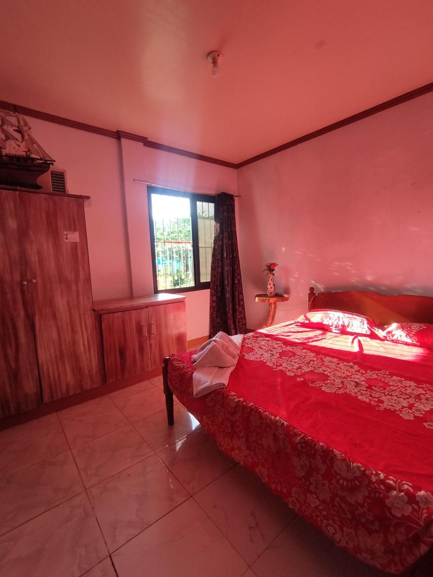 Riverside At Aninuan Accommodation And Food Puerto Galera Exterior foto
